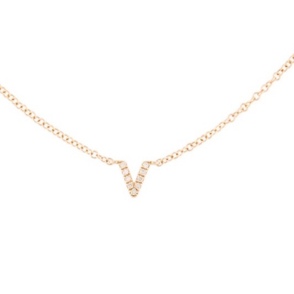 Diamond “V” initial necklace - Picture 7 of 8